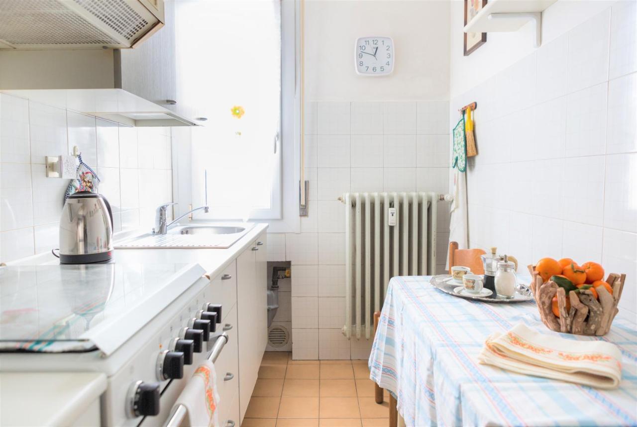 A Pochi Passi Dal Centro E Dall'Ospedale Di Parma Apartment Luaran gambar